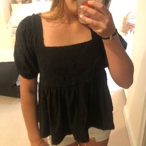 Black textured puff sleeve top